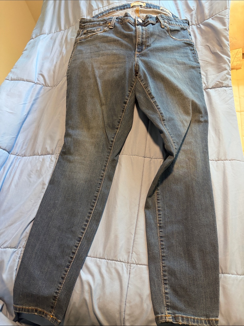 Jessica Simpson Skinny Jeans in Light Blue Wash
